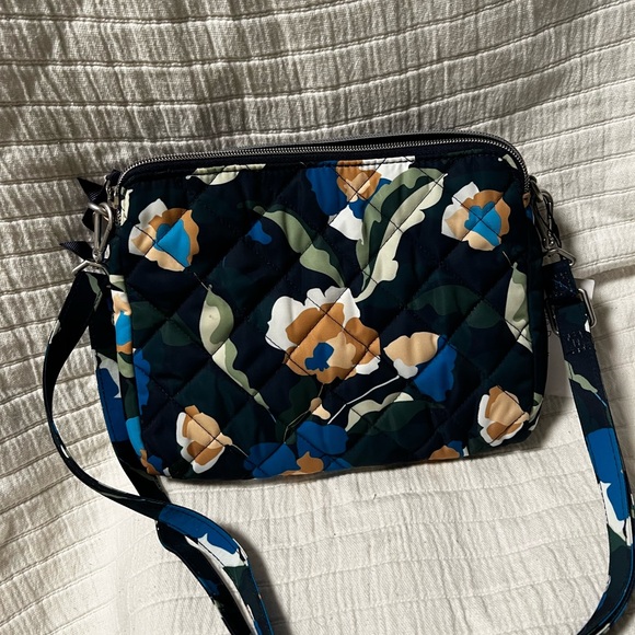 Vera Bradley performance twill 3 zippered crossbody in Immersed Blooms - Picture 2 of 5
